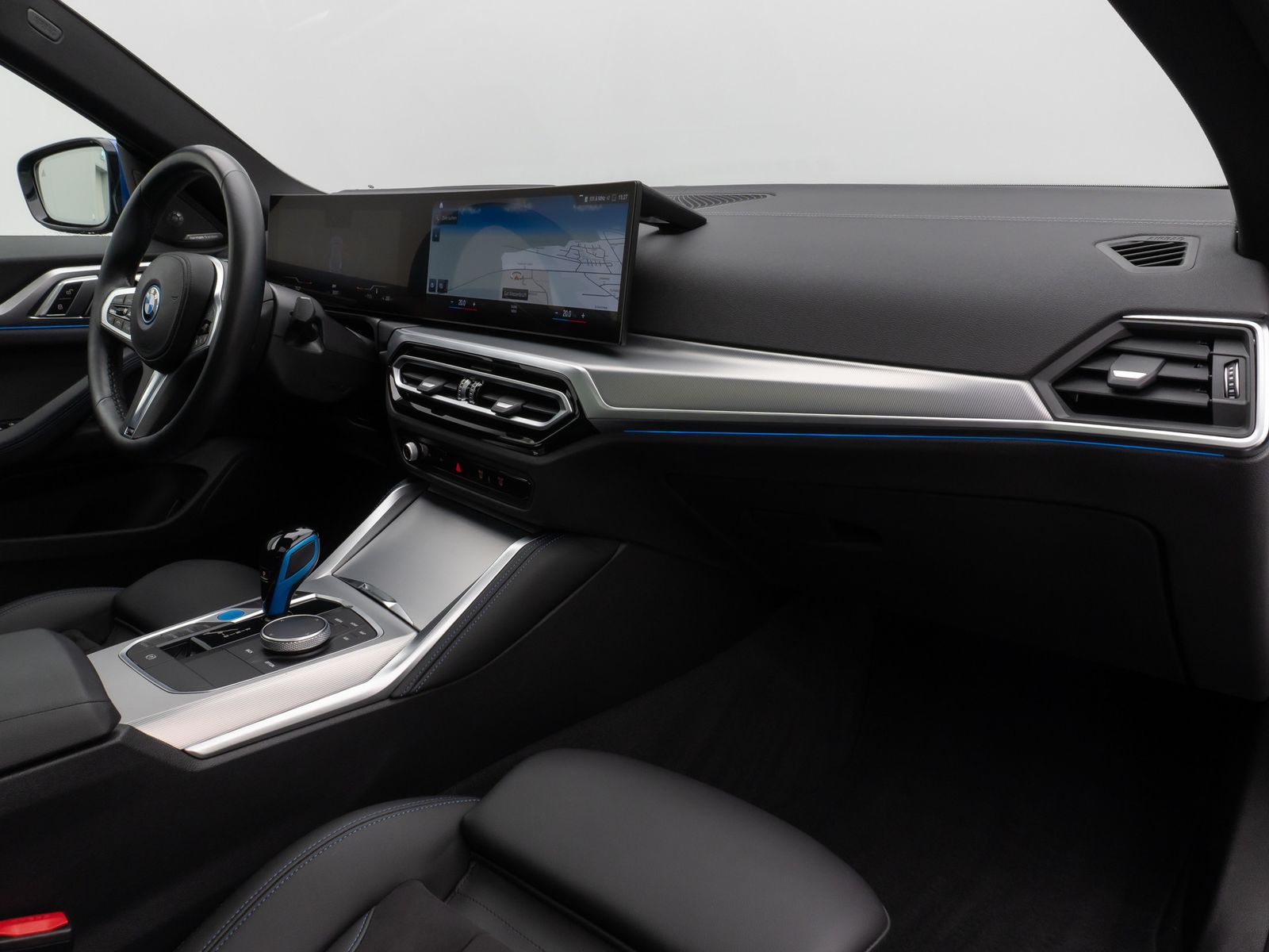 Fahrzeugabbildung BMW i4 eD40 M Sport Gran Coupè Kamera Glasdach HUD