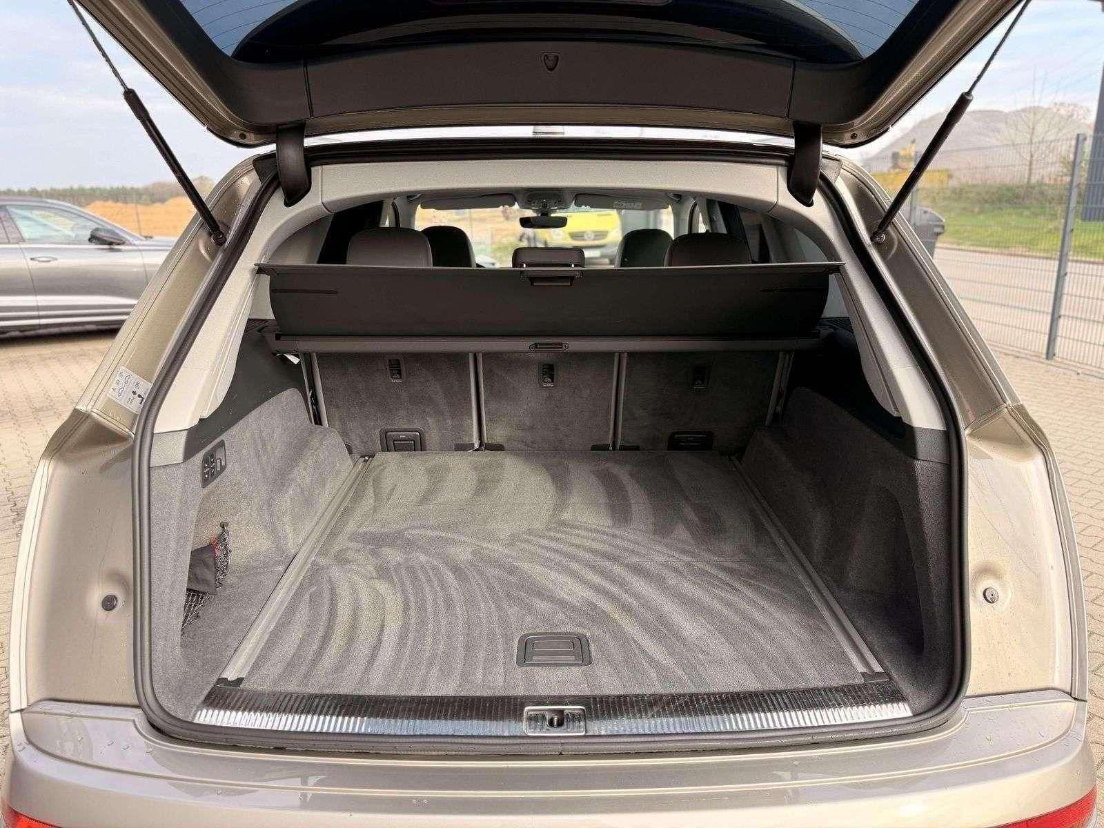 Audi Q7 3.0 TDI quattro S-line/Pano/HuD/Ahk/Nachtsich