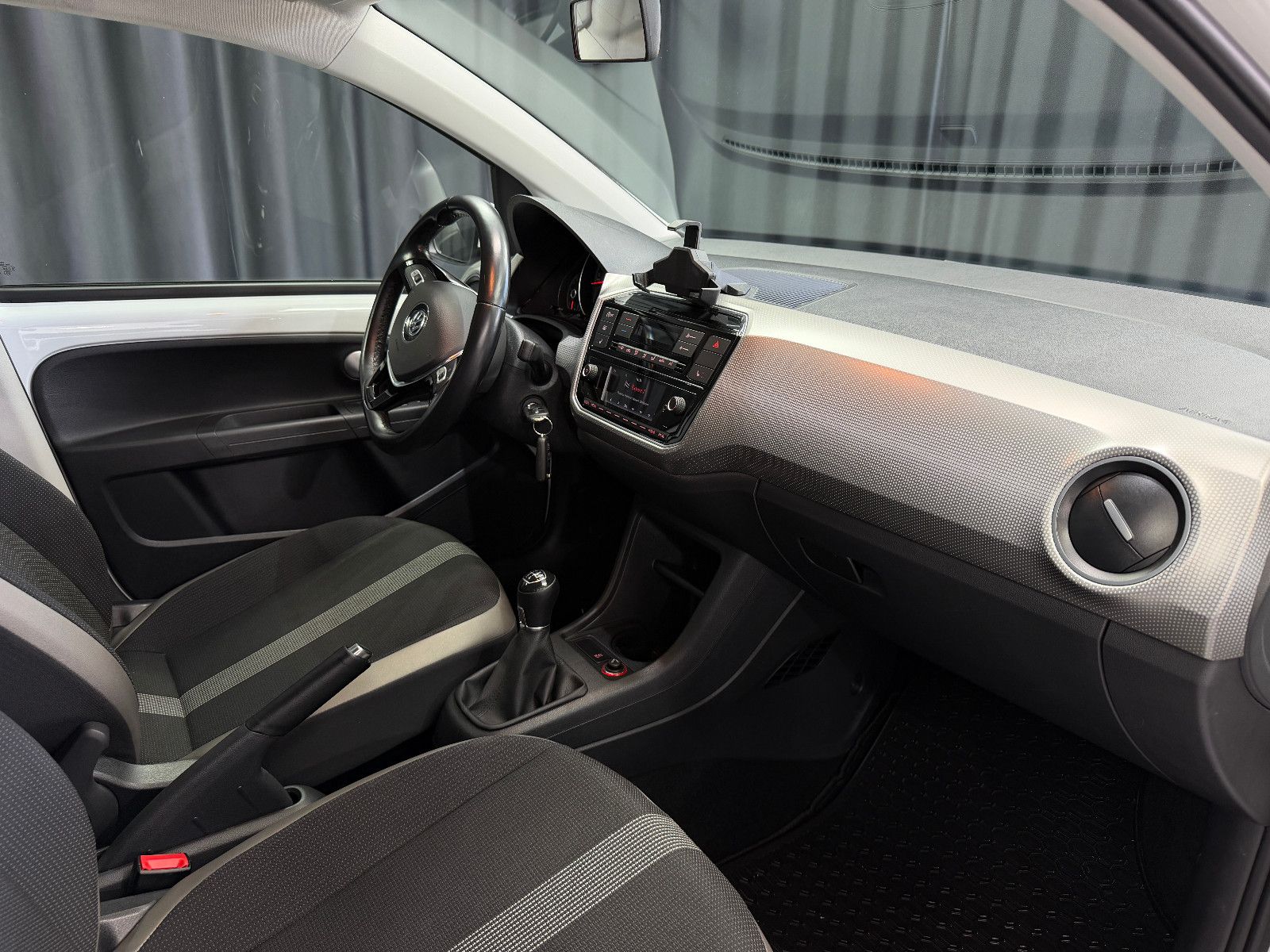 Fahrzeugabbildung Volkswagen up! high up! |KLIMA|PDC