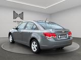 Chevrolet Cruze 1.6 LS PDC/KLIMA/SERVO/LMF/ZV+TÜV 10.26 - Chevrolet: K 10