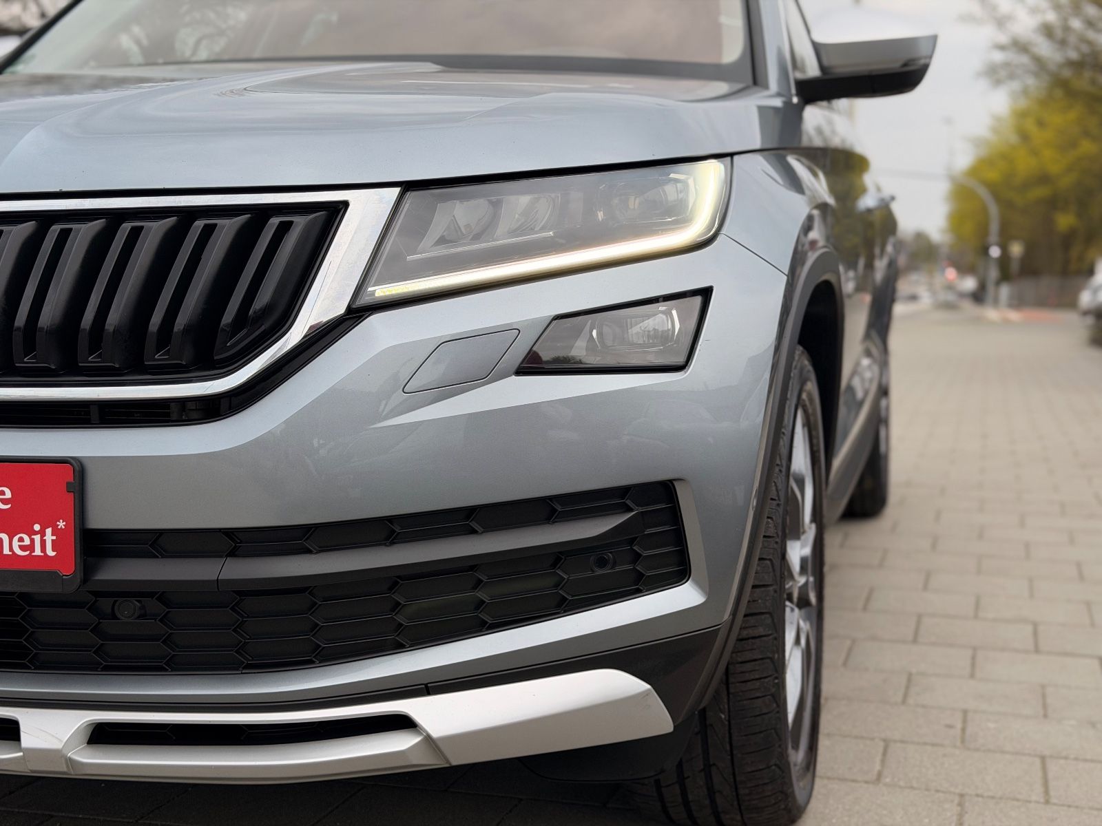 Kodiaq Scout 4×4 *Pano*LED*Leder*360°*7-Sitzer*