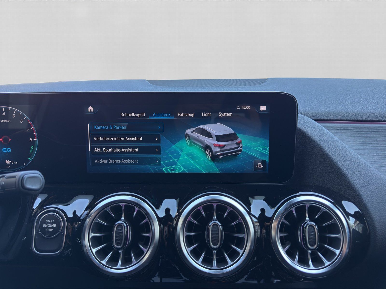 Fahrzeugabbildung Mercedes-Benz GLA 250 e AMG Night Multibeam Burmester KeyGO