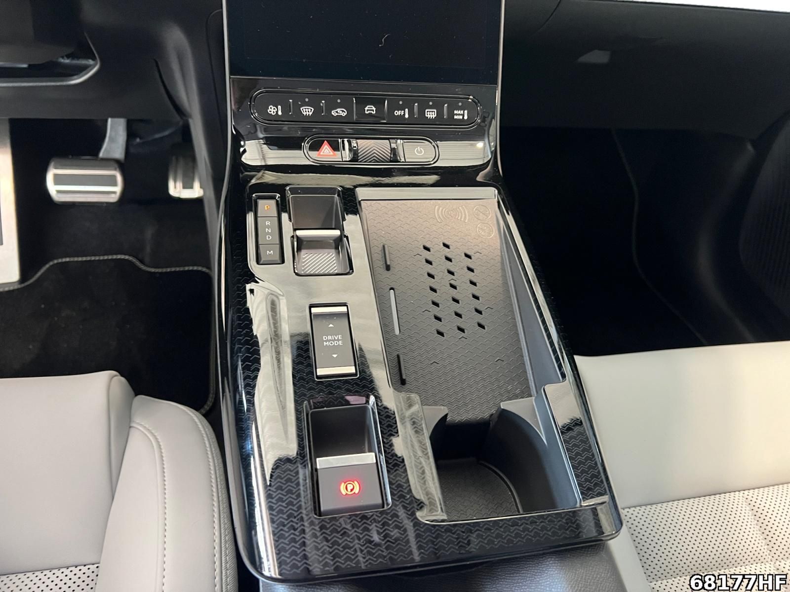 Fahrzeugabbildung Citroën C5 Aircross Team D Hybrid