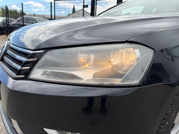 Volkswagen Passat - 11