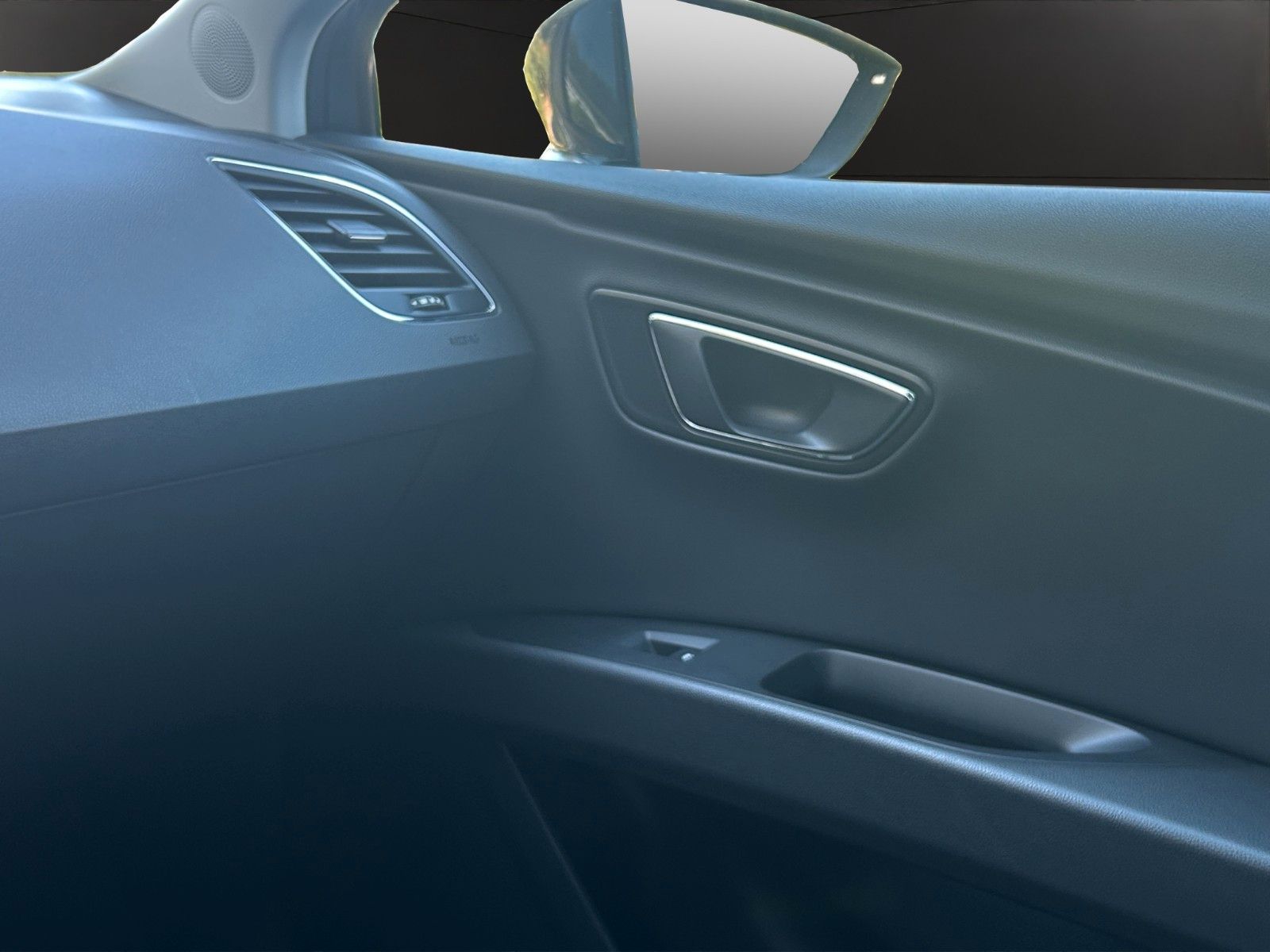 Fahrzeugabbildung SEAT Leon FR/TÜV & Service Neu