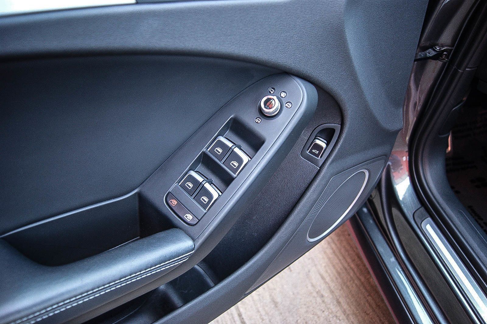 Fahrzeugabbildung Audi S4 Avant 3.0T V6 quattro B&O Sound TOP GEPFLEGT