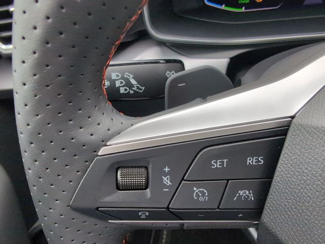 Leon FR 1.4 e-HYBRID DSG DYNAMIC-PAK. ACC LED NA