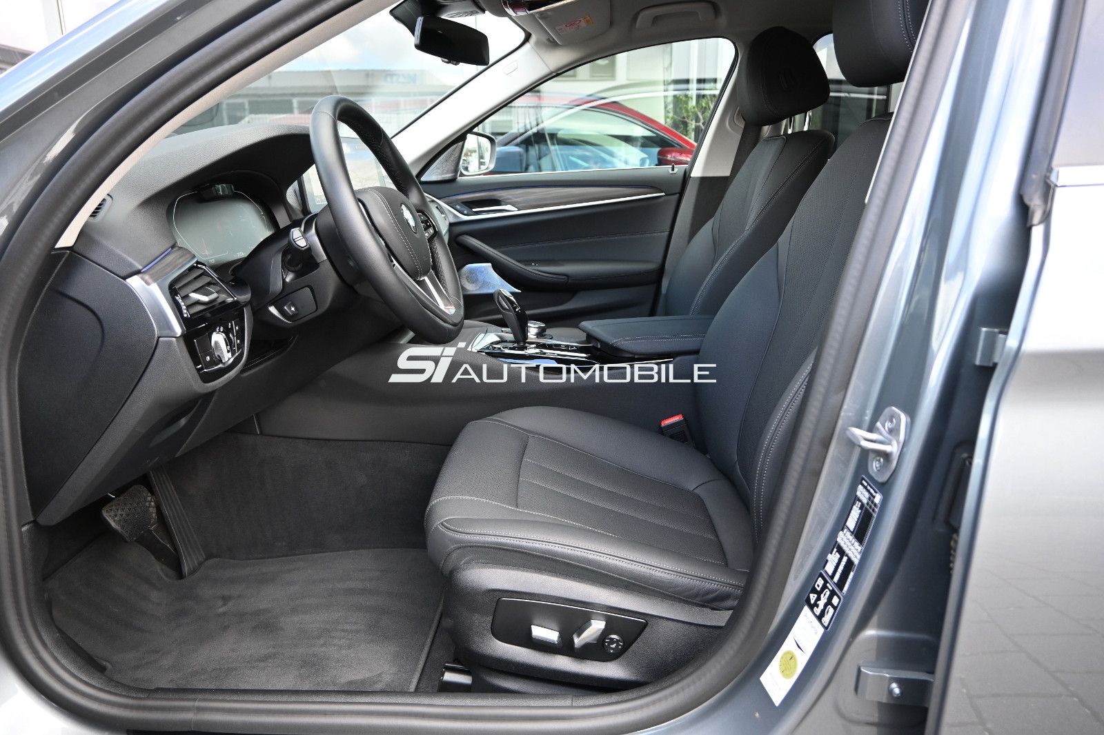 Fahrzeugabbildung BMW 530d xDr. Touring °B&W HIGH-END°UVP 87.900€°360°