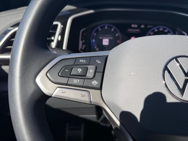 T-Roc R-Line 1.5 TSI DSG LED ACC Apple CarPlay