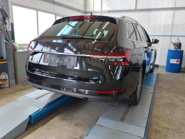Skoda Superb - Bild 3