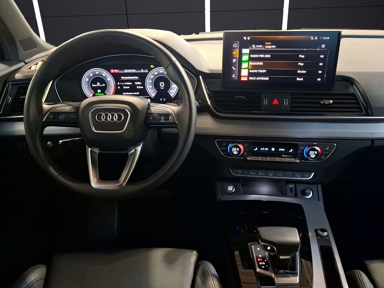 Fahrzeugabbildung Audi Q5 45 TFSI S-Line quattro S-tronic STH Matrix AH