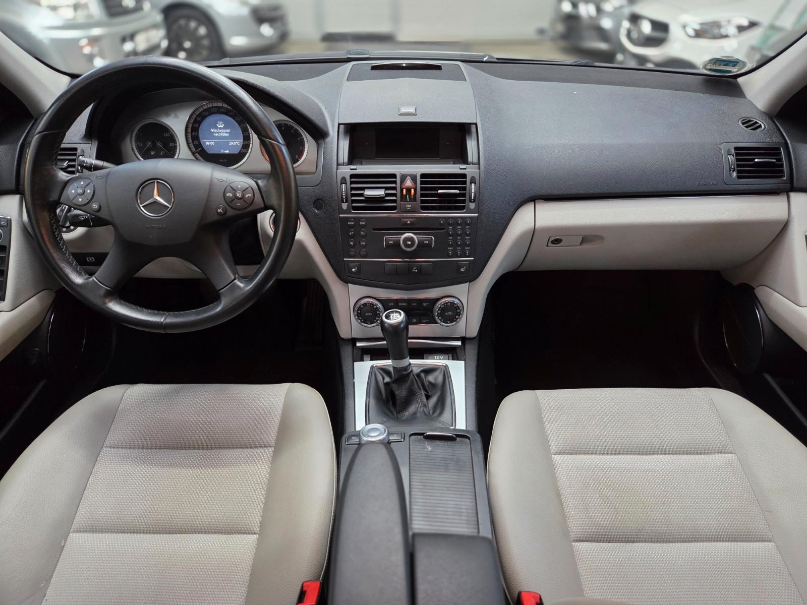 Mercedes-Benz C200 2008 — photo 9