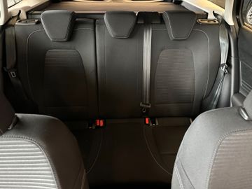 MYAUTOCENTER – Gebraucht- und Jahreswagen mit Werkstattservice in Pfaffenhofen Ford Focus *KEYLESS*ACC*NAV*1-HAND*2-ZONEN*