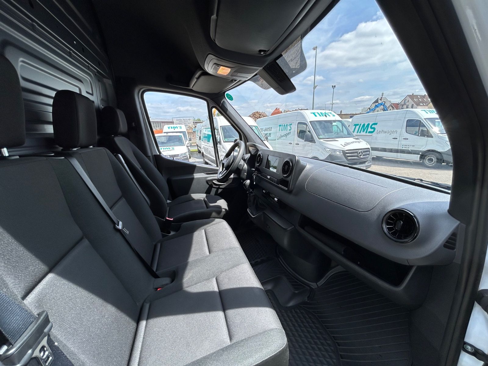 Fahrzeugabbildung Mercedes-Benz Sprinter III 317 CDI L3 H2 MBUX Kamera