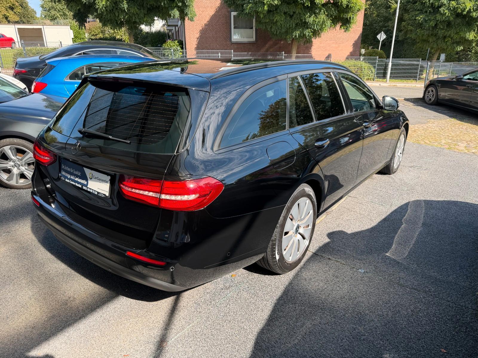 Mercedes-Benz E 200 LED/EL. SITZE/NAVI/KAMERA/LUFTFEDERUNG