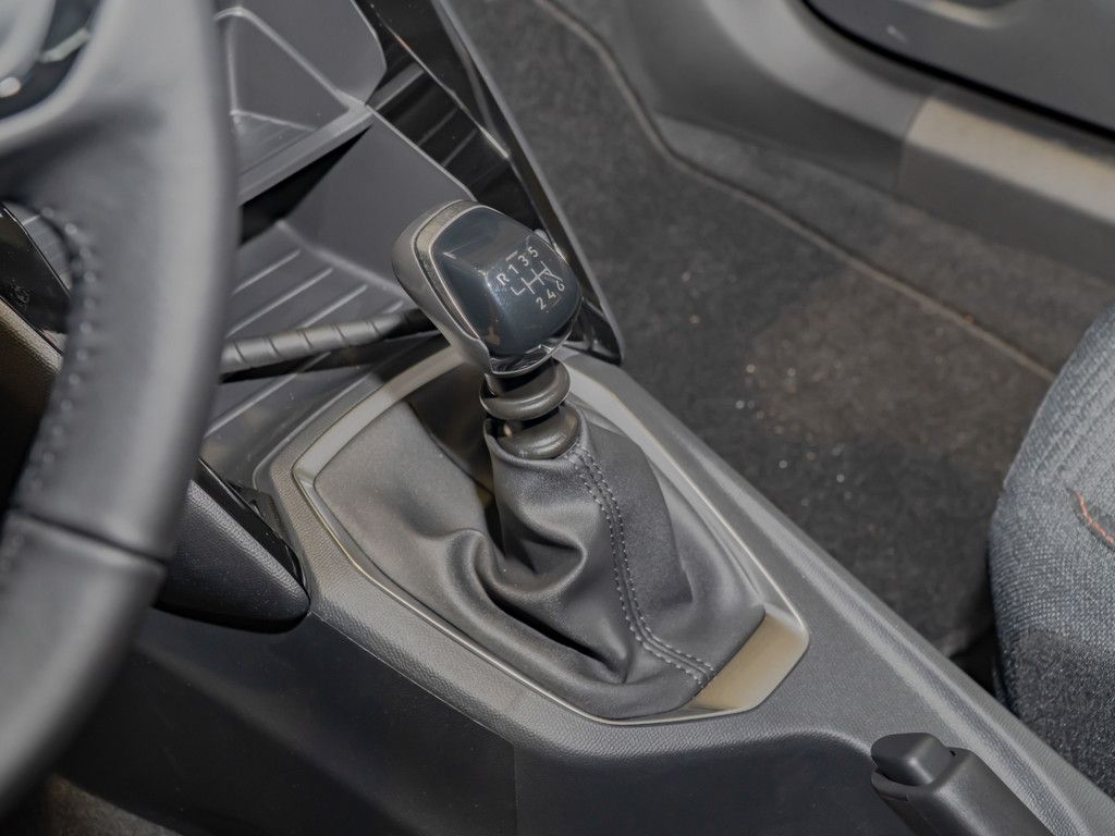 Peugeot 2008 - Bild 12