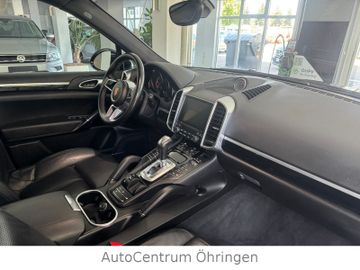 Porsche Cayenne - 9