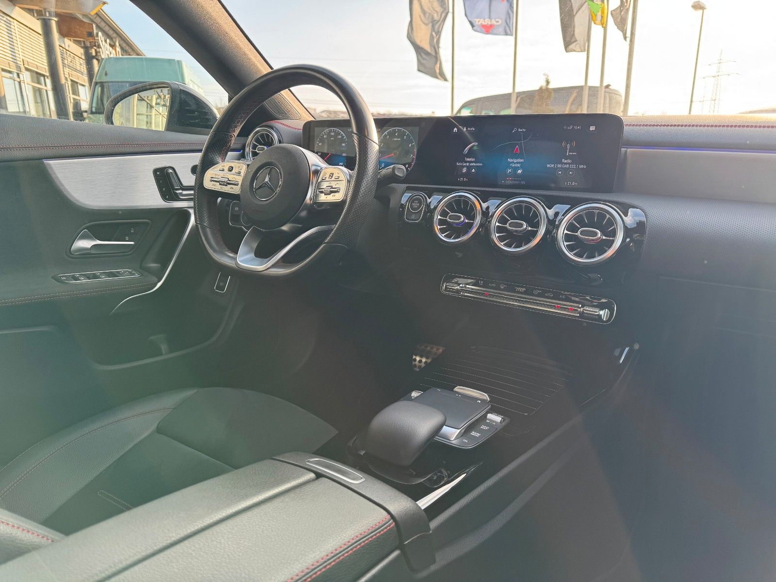 Fahrzeugabbildung Mercedes-Benz CLA 250 4M SB AMG+Pano+AHK+Memory+360+Night