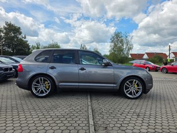 Porsche Cayenne - 8