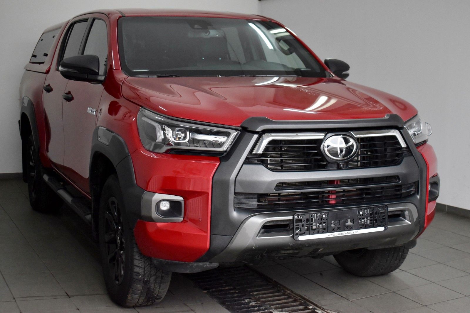 Fahrzeugabbildung Toyota Hilux 2.8 D4-D Invincible ,VOLL,Hard Top,ACC,AHK