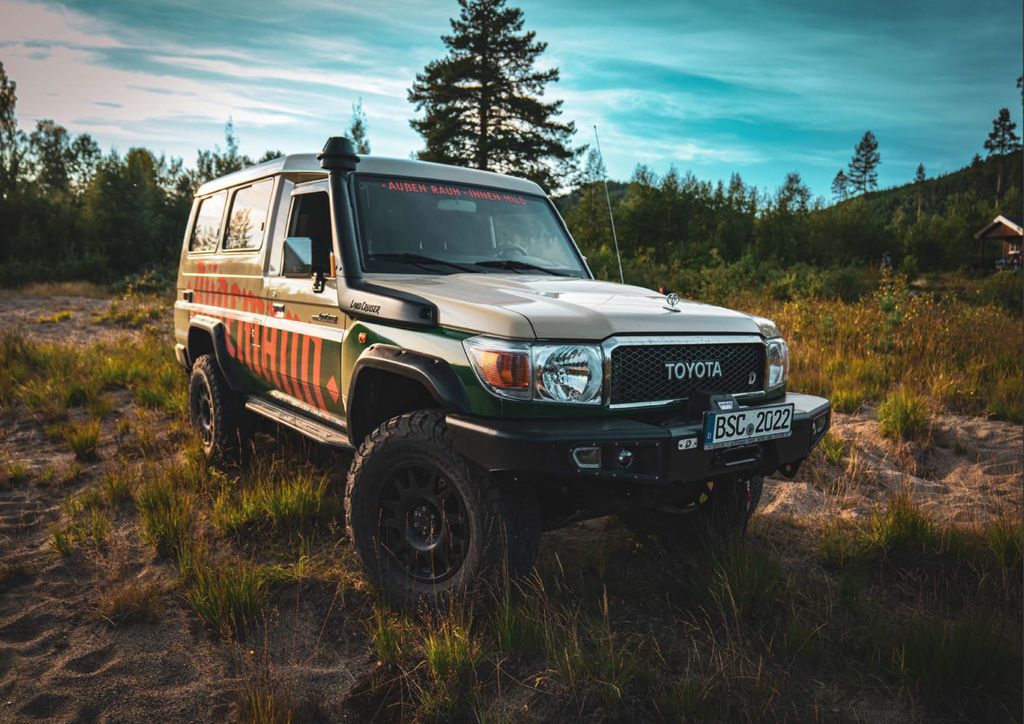 Image of Toyota Land Cruiser