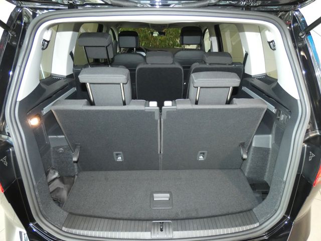 Touran 2.0 TDI MOVE 7-SITZE AHK ACC NAV KAM DAB