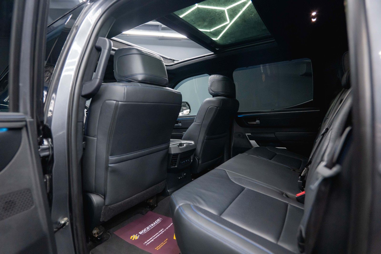 Fahrzeugabbildung Toyota Tundra PLATINUM 3.4L V6 4x4 *100%Options*19%VAT*