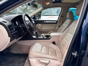 Volkswagen Touareg - 8