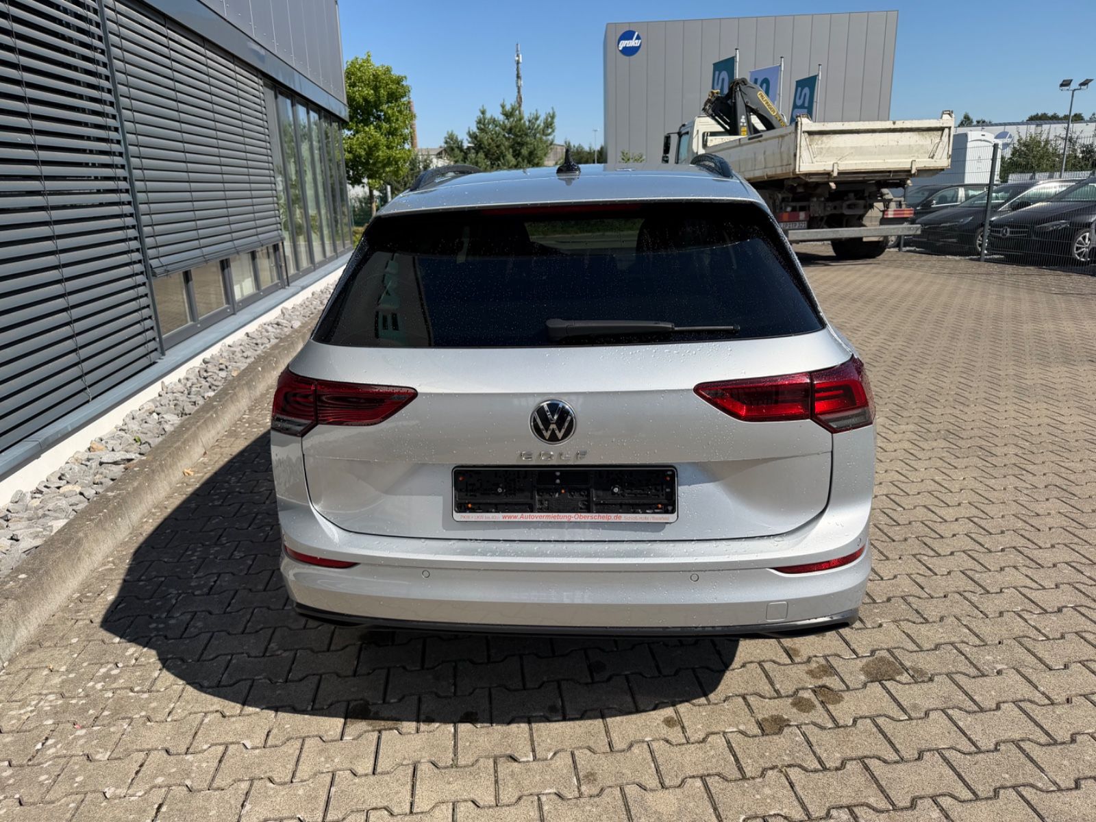 Fahrzeugabbildung Volkswagen Golf VIII Life Variant Navi