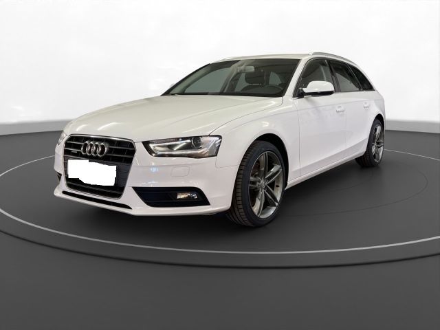 Audi A4 Avant Attraction quattro*NAVI*XEN*AHK*18 ZOLL