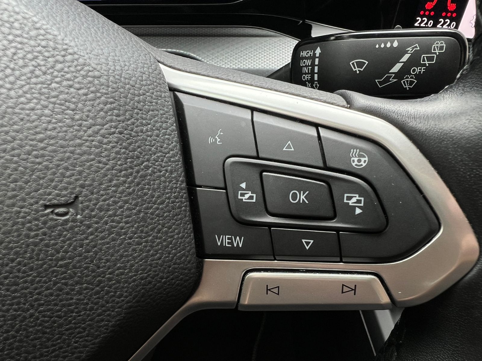 Fahrzeugabbildung Volkswagen Golf VIII Active 1.5 TSI OPF *Garantie, IQ-Drive