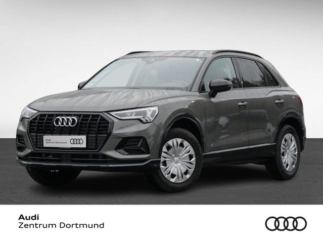 Audi Q3 35 advanced BLACKPAK AHK CAM LM19 EKLAPPE NAV