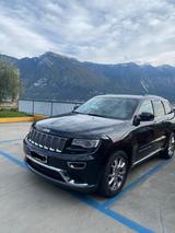 Jeep Grand Cherokee Summit / Vollausstattung / 8 fach - Jeep Grand Cherokee mit Diesel-Antrieb: Standheizung