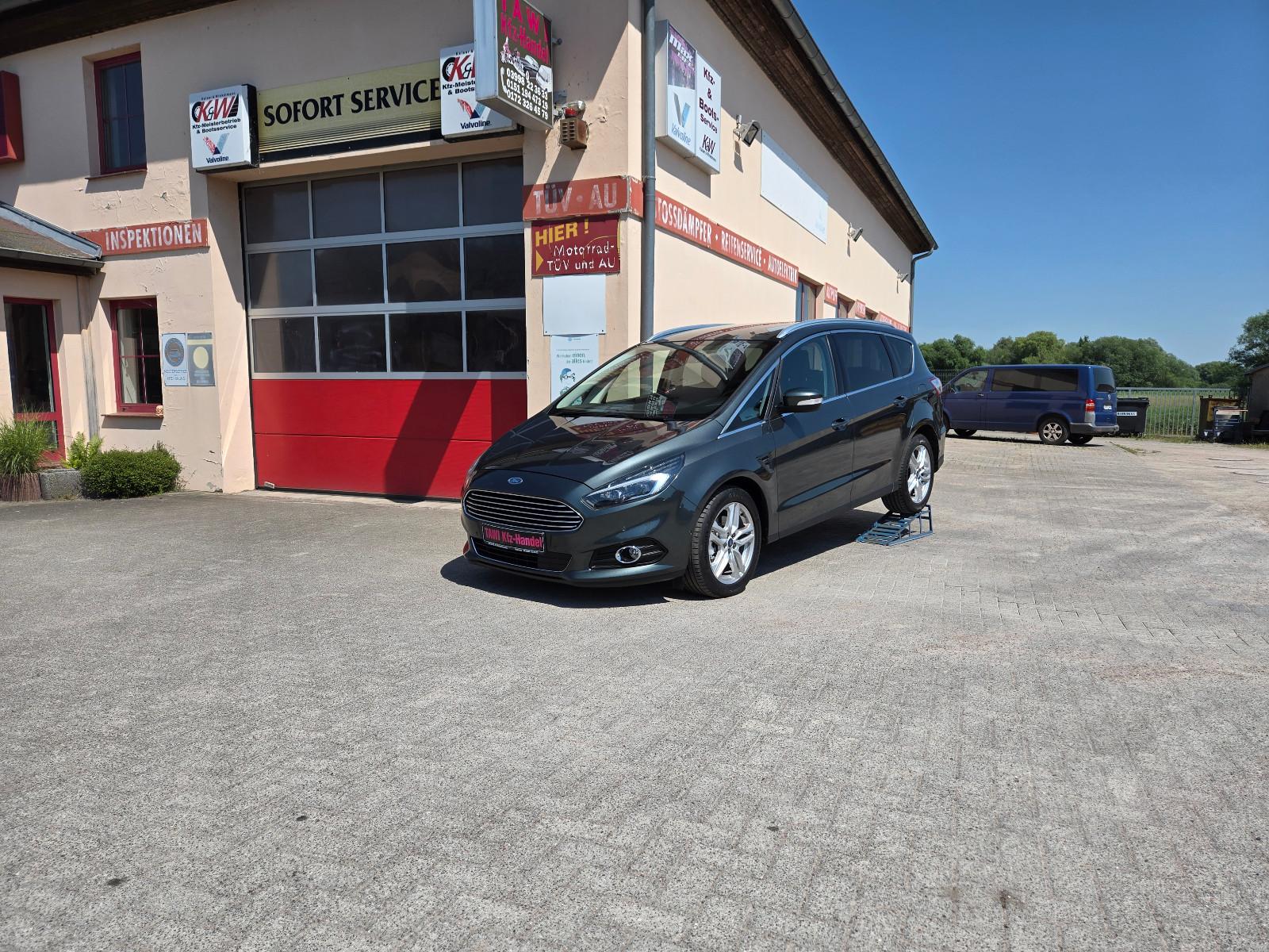 Ford S-Max S-MAX Titanium**7 Sitzer**Scheckheft**S*W