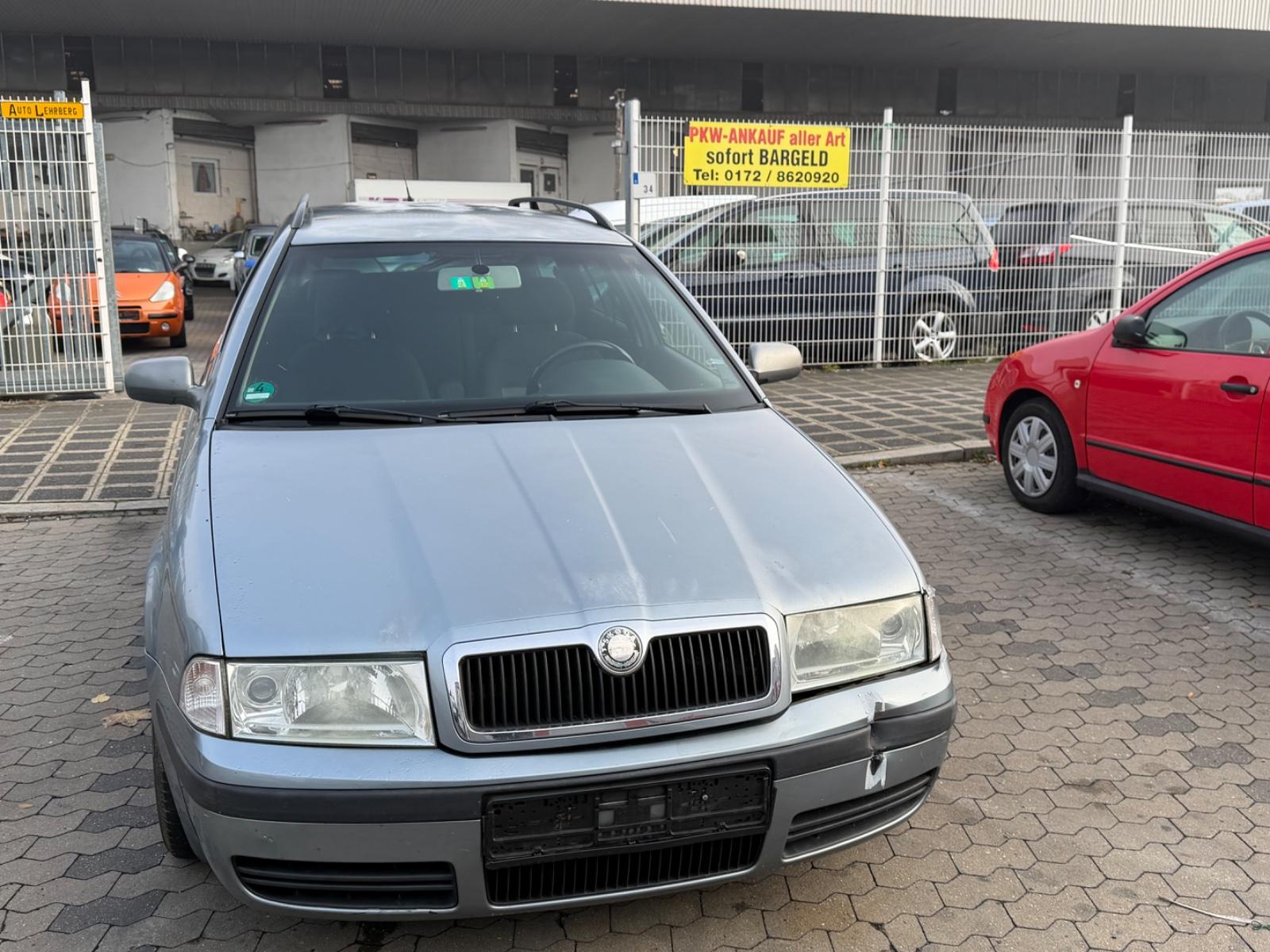 Skoda Octavia 2004 — interior
