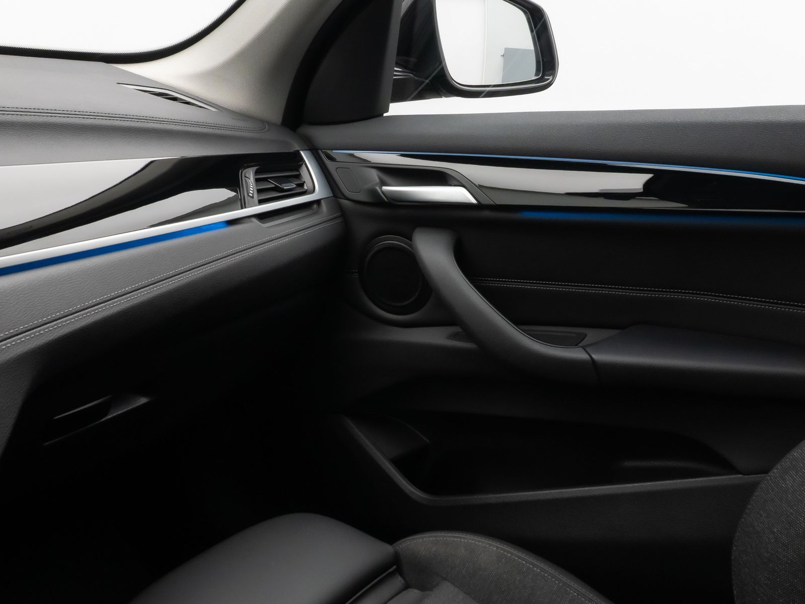 Fahrzeugabbildung BMW X1 xD25e Sport Line Kamera DAB HiFi LED 18Zoll