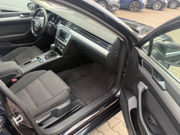 Volkswagen Passat Variant - 8