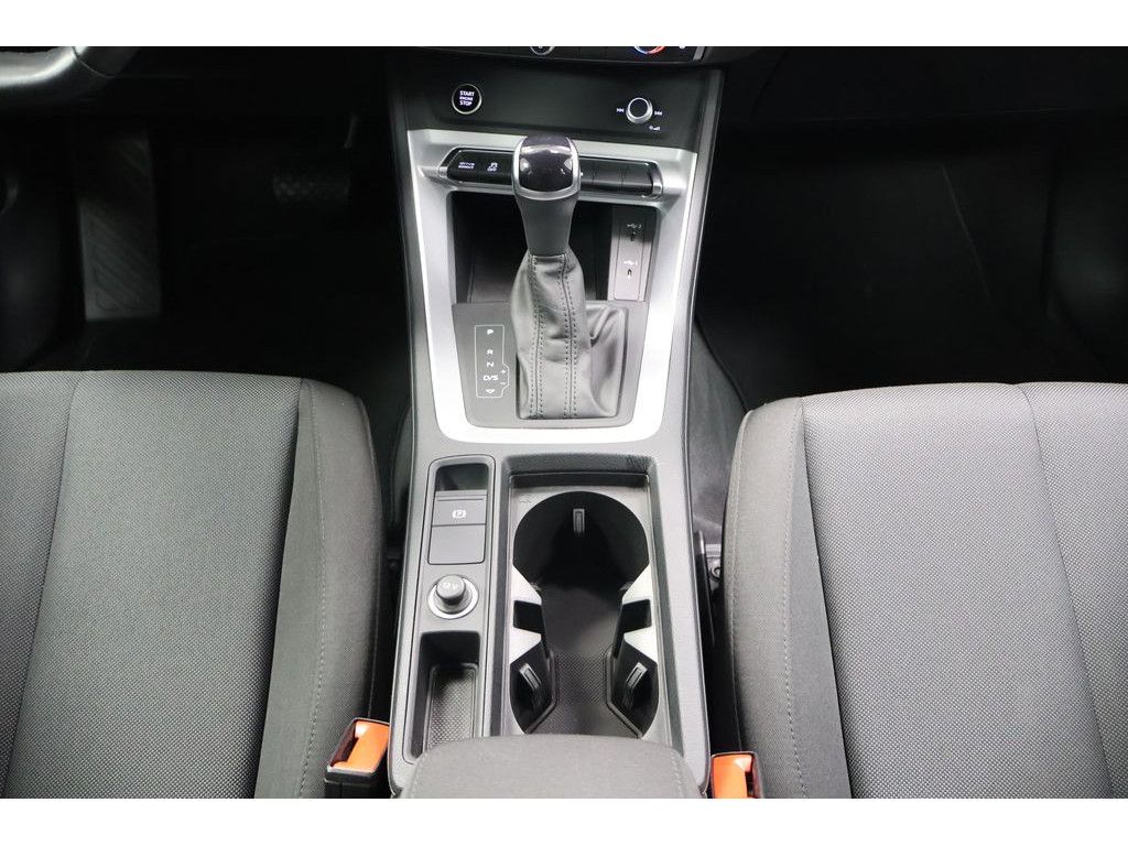 Audi Q3 Sportback 35 TDI S line S tronic,Navi,LED,RFK foto 13