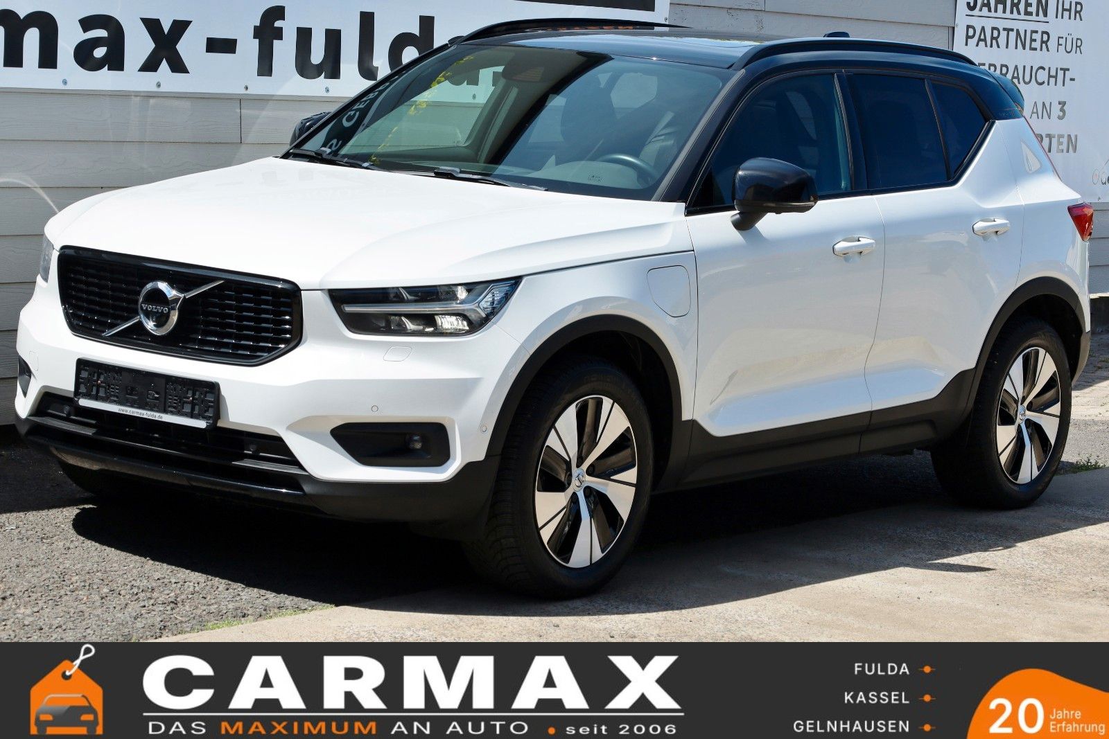 Fahrzeugabbildung Volvo XC40 T5 Recharge R Design Leder,Navi,PanDach,360