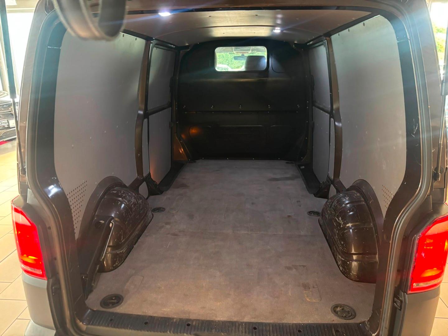 Volkswagen T6 Transporter Kasten lang 4Motion*AHK*Standheiz