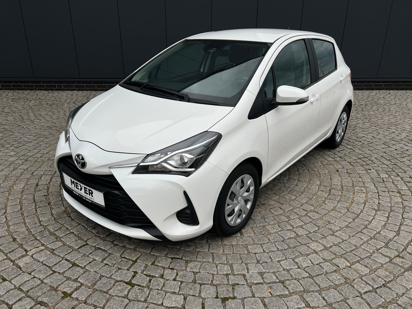 Fahrzeugabbildung Toyota Yaris 1.0 VVT-i Comfort *Klima, Kamera*