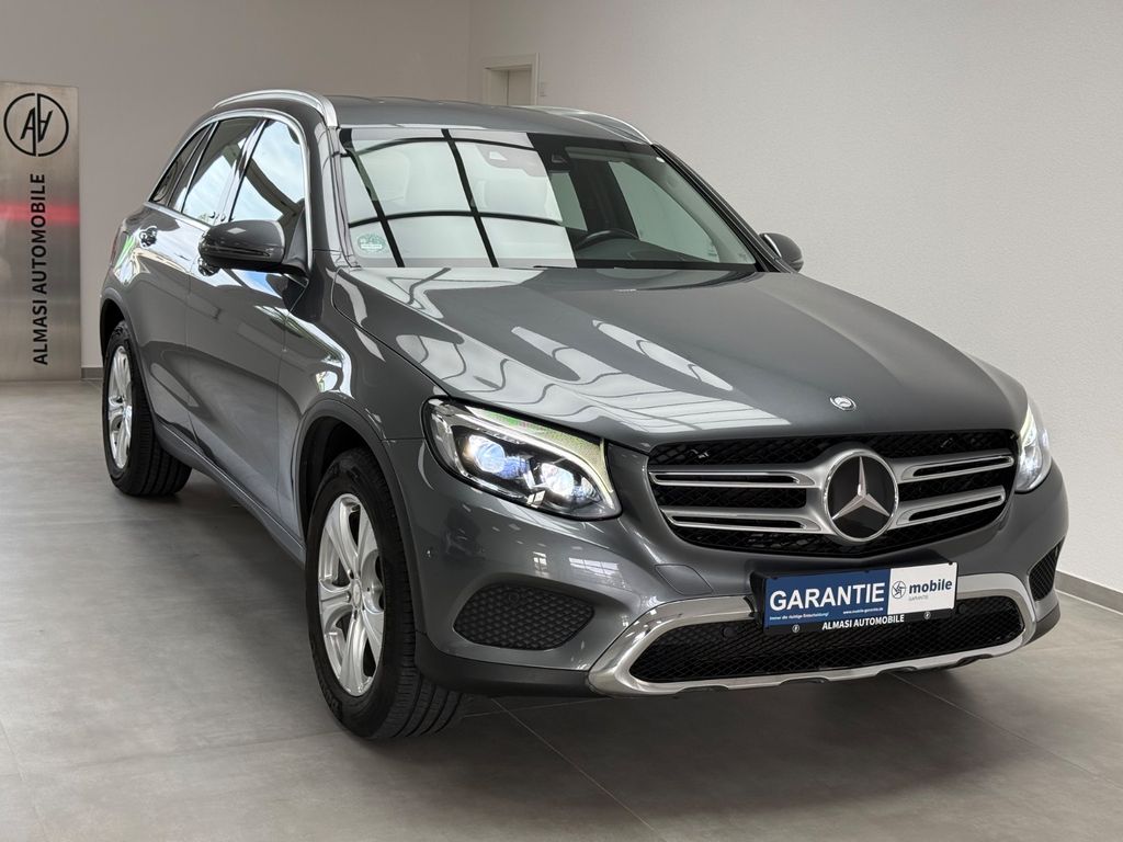 Image of Mercedes-Benz GLC 250
