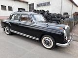 Mercedes-Benz Oldtimer Merzedes 220 S - Mercedes-Benz 220 aus 1958: 220s