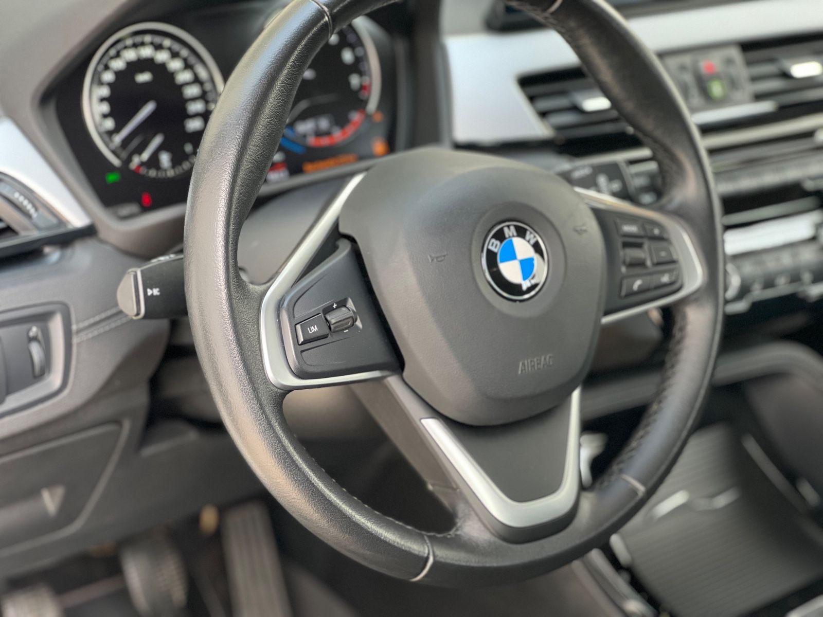 BMW X2 sDrive LED PDC HED-UP foto 19