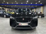 Jaguar F-Pace SVR AWD /CARBON /PANORAMA/ HUD/360°KAMERA - Jaguar F-Pace: Svr