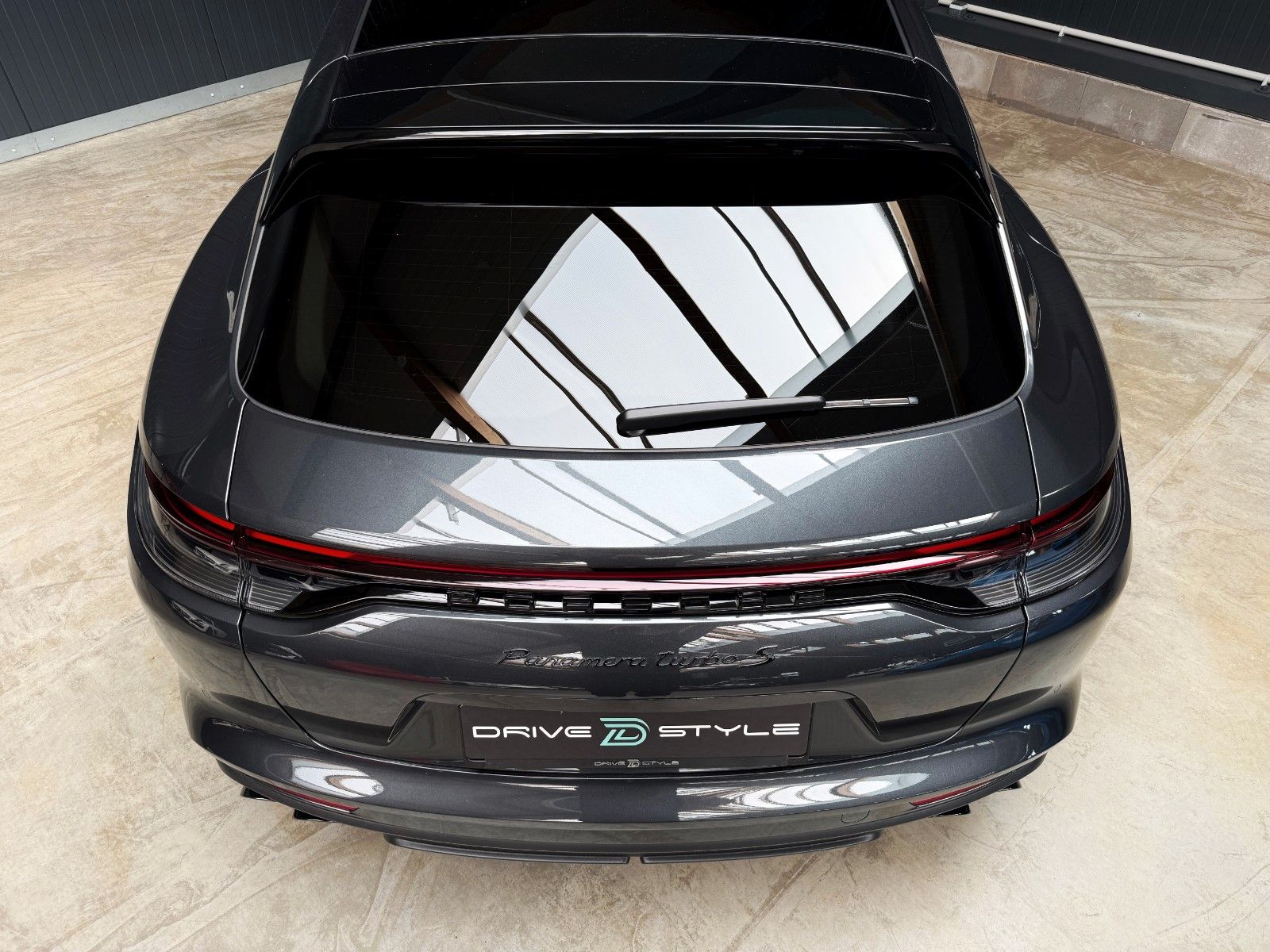 Fahrzeugabbildung Porsche Panamera Sport Turismo Turbo S + Approved + PCCB