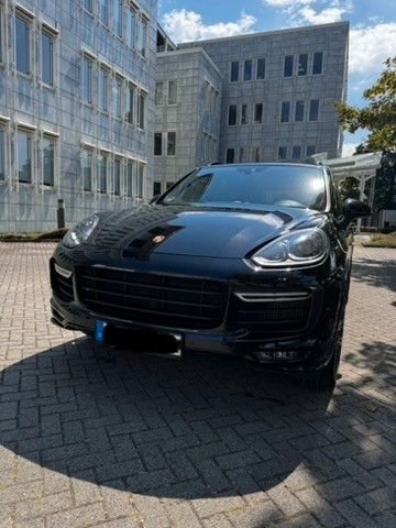 Image of Porsche Cayenne