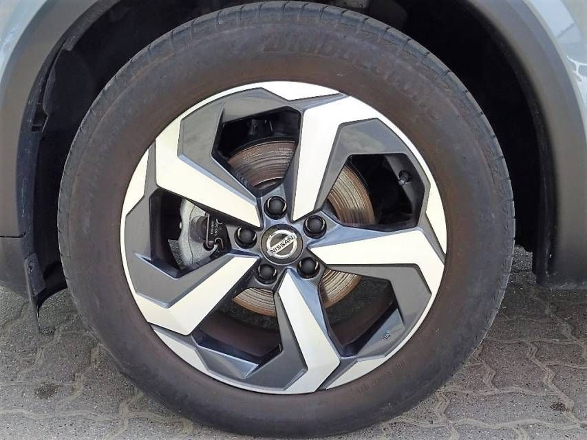 Fahrzeugabbildung Nissan Qashqai 1,3 DIG-T MHEV N-Connecta Winterpaket