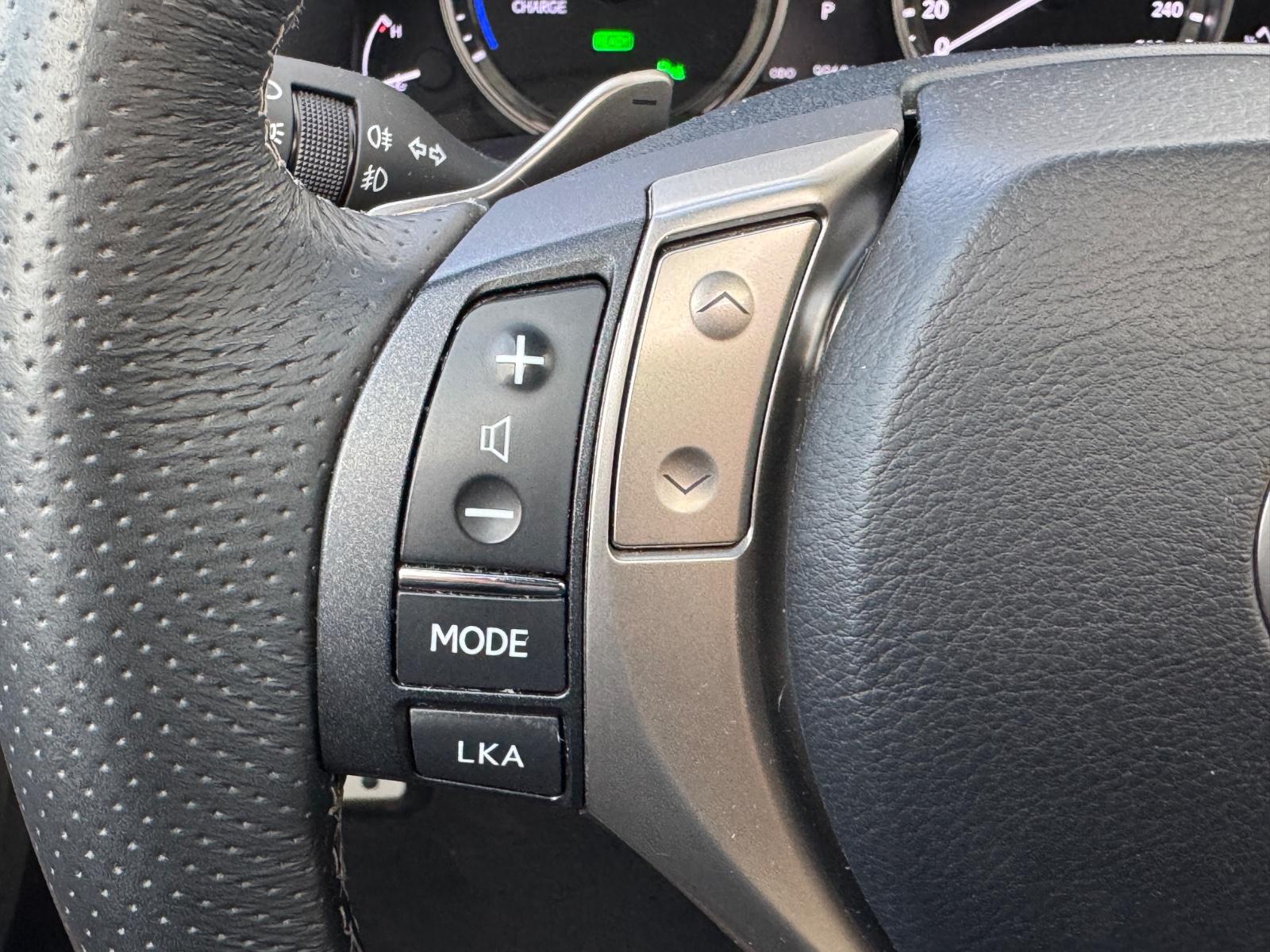 Lexus GS 450h F Sport 345 ch Hybride • Mark Levinson • Toit ouvrant • 4 roues directrices • Sièges ventilés