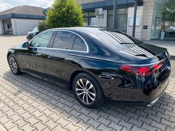 Mercedes E 200 - 6